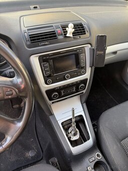 Náhradní díly - ŠKODA OCTAVIA II 2.0 TDI 103 Kw CFHC - 4