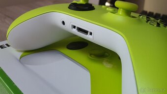 Xbox Series Controller - 4