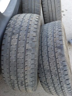 205/65/16C - 4