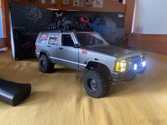 Rc jeep cherwolkee 1/12 - 4