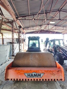 Prodám válec HAMM - 4