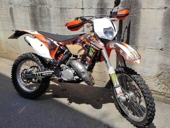 Koupim bouranou či nepojizdnou motorku 125ccm 2t 4t - 4