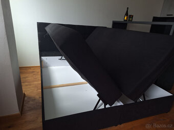 Postel 180 x 200 černá s úložným prostorem - 4