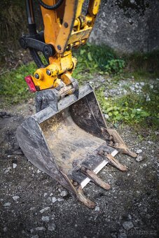 Bagr JCB 8030, r.v. 2019, 2068 Mth - TOP STAV - 4