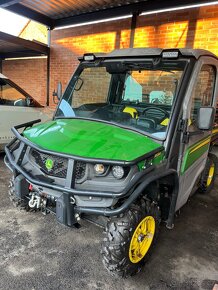 John Deere Gator - 4