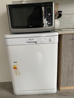 Kuchyňská linka včetně spotřebičů - 4