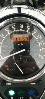 Kawasaki VN900 classic - 4