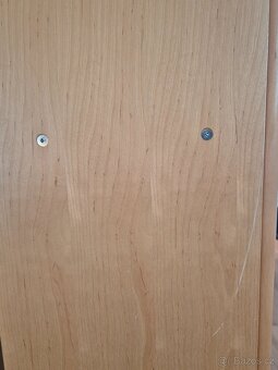 Billy knihovna IKEA s prosklenými dveřmi - 4