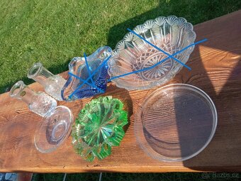 Skleněné retro,popelník, vázička, misky - 4