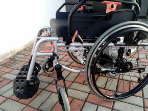 Invalidní vozík elektrickým pohonem - 4