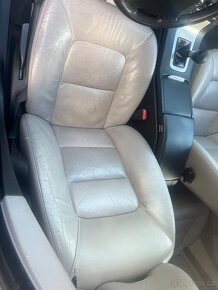 Volvo V70 D5 manuál - 4
