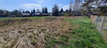 Prodej stavebního pozemku 1267 m² Sadská 1 200 000 - 4