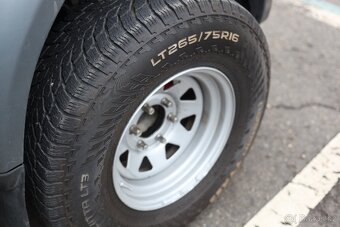 Toyota Land Cruiser ve super stavu - 4