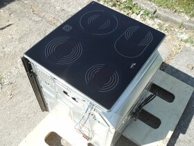 VESTAVNÝ ELEKTRICKÝ SPORÁK/TROUBA WHIRLPOOL,LCD,tř.A,PĚKNÝ - 4