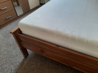 Postel 140 x200cm + matrace - 4