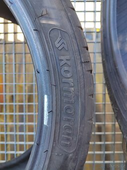 Prodám 2ks letních pneu 235/40/19 Kormoran UHP 96Y - 4