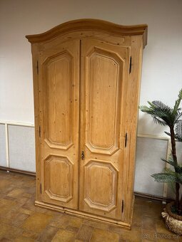 Dřevěná sKříň šíře 127cm 2dveřová - 4