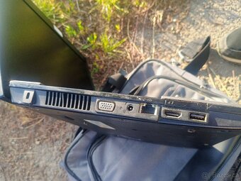 Notebook HP včetně nabíječky a pouzdra - 4