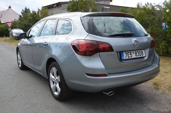 Opel Astra J Sports Tourer 2.0 CDTI, 118kW - 4