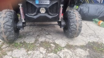 Dětské autíčko pro dvě děti s 4 motory - 4