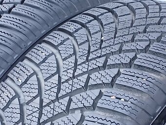 Pěkná zimní orig alu kola Škoda Kamiq 205/55/17 8mm - 4