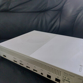 Herní konzole Xbox One S, ovladač, super stav - 4