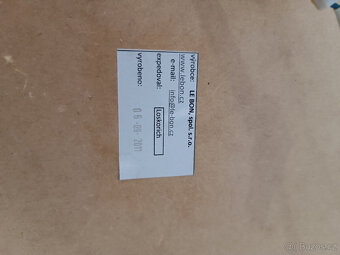 Zrcadlová skřínka se světlem - 4