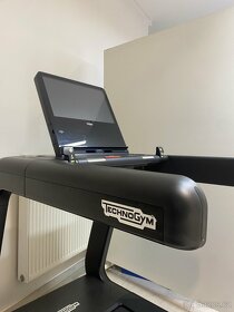 Technogym Artis Run Live - TOP model - 4