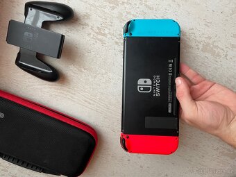 Nintendo Switch - 4