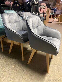 Nové jídelní křesílka šedé a zelené, velur, dřevo - 4