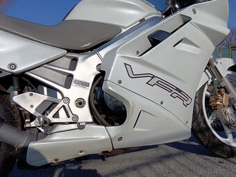 Honda VFR 750 - 4