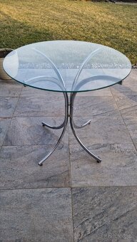 Jídelní stůl skleněný - 4