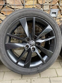 Černé R17 Trius Škoda Octavia 225/45 17 kola - 4