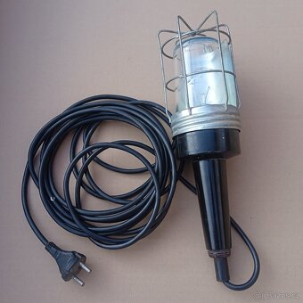 Prodám prodlužovací kabel na 230V s 5-zasuvkou - 4
