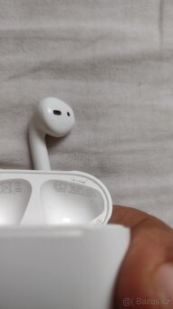 Apple AirPods ( 2.generace ) - 4