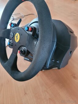 Thrustmaster T300 Ferrari Racing Wheel + TH8S Shifter - 4