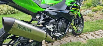 Kawasaki Ninja 400 ABS 2018 KRT Edition Top Stav - 4