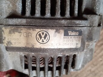 alternátor 037 903 023Q - VW - 4