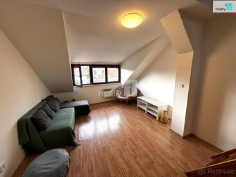 Pronájem bytu 1+kk, 34 m2, nezařízený, Beroun - 4