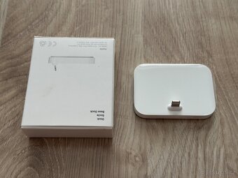 Apple iPhone Lightning Dock - White - 4
