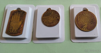 Amulety - přívěsky - 4