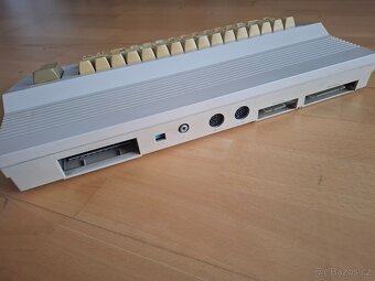 Commodore C64 C - 4