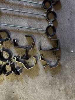 Prodám různé držáky a objímky - 4