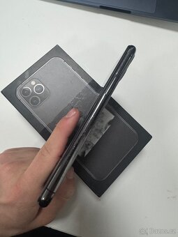 iPhone 11 Pro 256 GB - 4