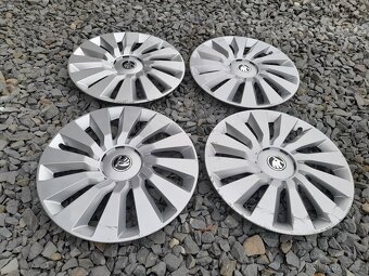 Originál poklice Škoda r 16 - 4