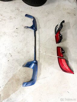 originální difuzor z BMW F10-F11 M5, stav 8/10 - 4