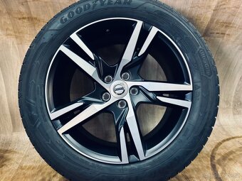 TOP kola zimní Volvo XC40 R18 originál - 4