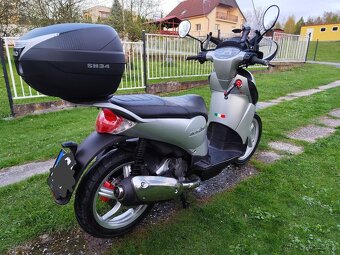 Aprilia Scarabeo 200ie - 4