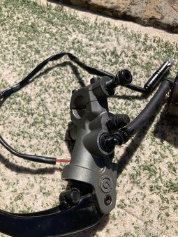 Přední brzdová pumpa DUCATI Monster 937 2021-2025 - 4
