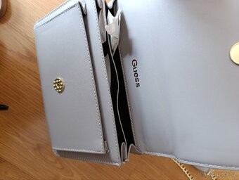 Crossbody Guess šedá - 4